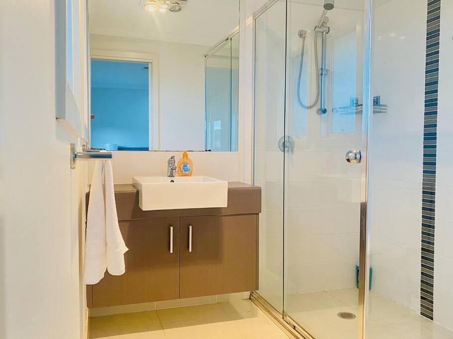 Kellyville 5Br Near Park And Shopping Mall מראה חיצוני תמונה